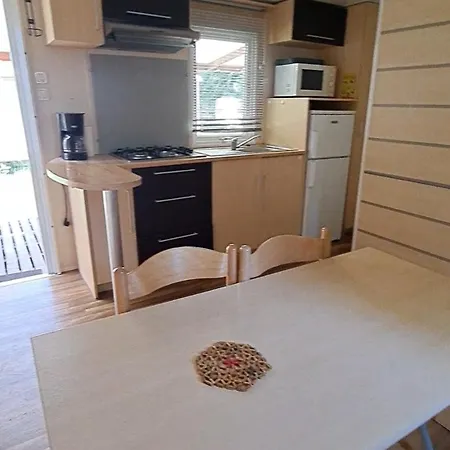 营地 Bord De Riviere *