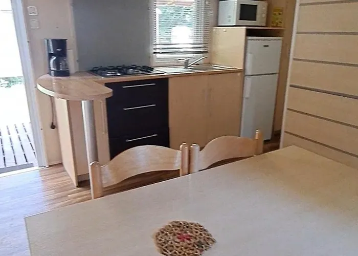 营地 Bord De Riviere *