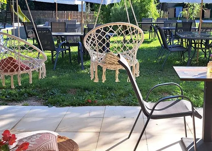 营地 Bord De Riviere *